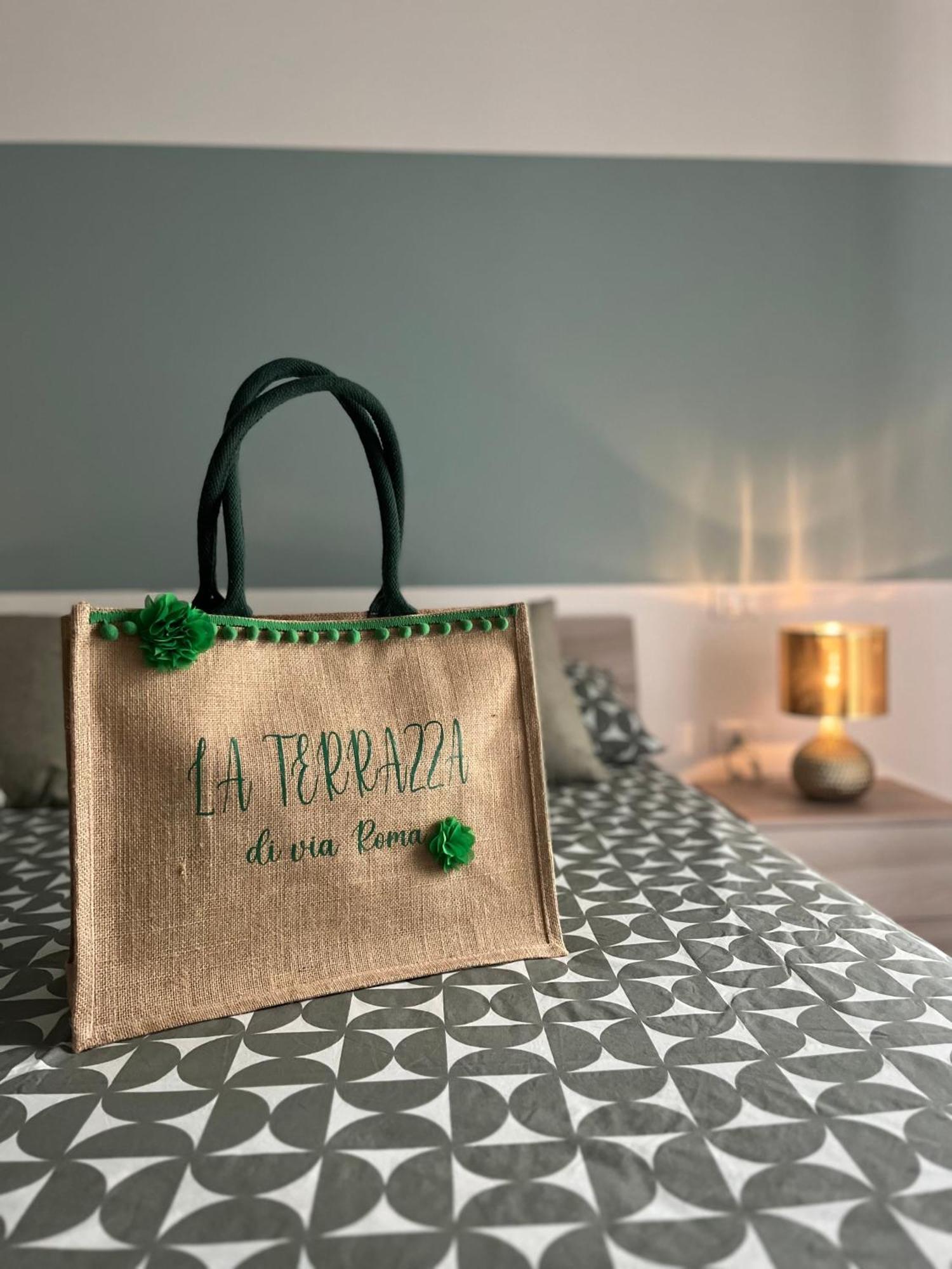 Apartamento "La Terrazza Di Via Roma" Delta Del Po - Private Parking Porto Viro Exterior foto